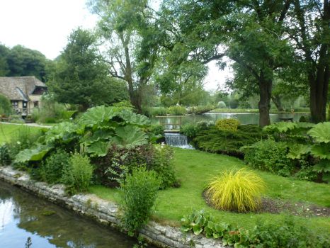 Beautiful garden in the Cotswolds, UK