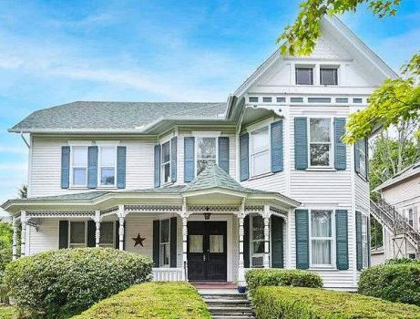 1891 Victorian Home in PA