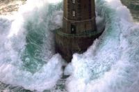 stormy_seas_lighthouse_wave