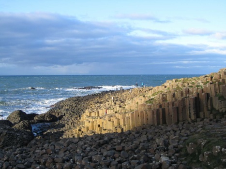 Solve Giant's Causeway jigsaw puzzle online with 80 pieces