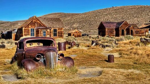 Solve old west ghost town jigsaw puzzle online with 66 pieces