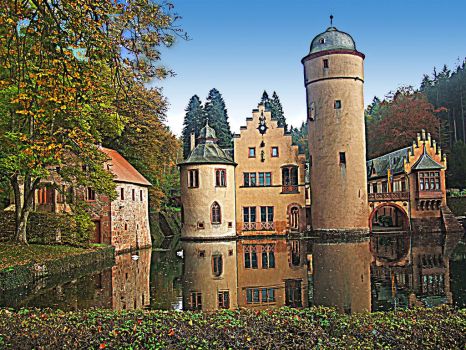 Aschaffenburg     Castle Mespelbrunn