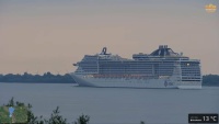 Screenshot 2025-06-09 at 21-09-27 Live von der Elbe vor Grauerort – Schiffsverkehr hautnah erleben Shipspotting 180° Panorama - YouTube