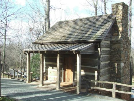 Charlottesville! 1700's One Room Log Cabin
