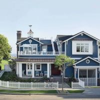 Beautiful Blue and White Home