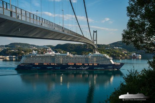 Solve Mein Schiff 3 Heading For Bergen Jigsaw Puzzle Online