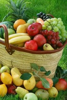 Koš s ovocem