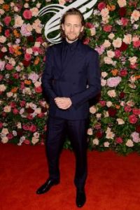 tom-hiddleston-attends-the-american-theatre-wingand39s-2019