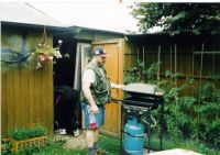 Grilování na zahradě 2001