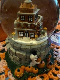 Casper snow globe