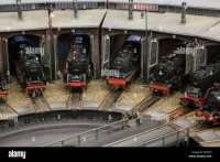 roundhouse-turntable-train-exhibit