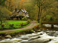 river_house