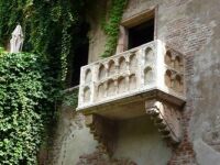 Balcony of Romeo and Julieta in Verona, located in the Italian Region of Veneto, written by Shakespeare.