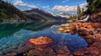 mountain_lake_with_clear_water