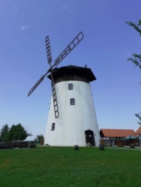 Bukovanský větrný mlýn...