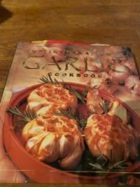 International garlic cookbook