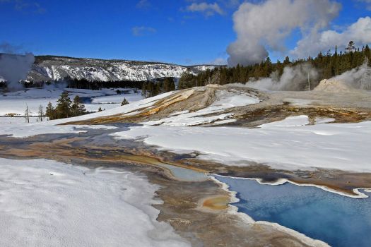 Thermal features and snow, Yellowstone National Park 