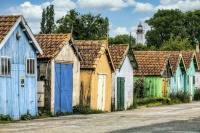 Huts with Lighthouse, resizable 12 to 600 pieces