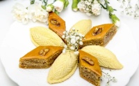 Desserts Around The World - Azerbaijan - Pakhlava & Shekerbura