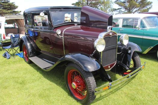 Ford "Model A" - Deluxe Victoria -  1931
