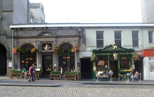 Pubs in the Royal Mile, Edinburgh, Scotland.  Photo by kim traynor