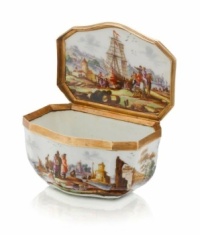 Vintage snuff box