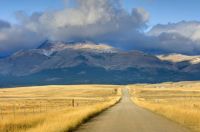 Road-on-the-Montana-Plains-Near-Glacier-National-Park-Montana