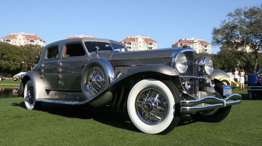 Solve 1933 Duesenberg jigsaw puzzle online with 144 pieces