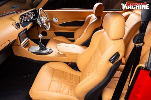 Chrysler VH Valiant Charger Interior_04