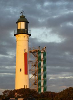 Queenscliff lighthouse at dusk