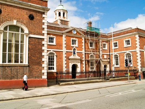 Solve Chester 10-6-08 blue coat hospital founded 1700 jigsaw puzzle ...