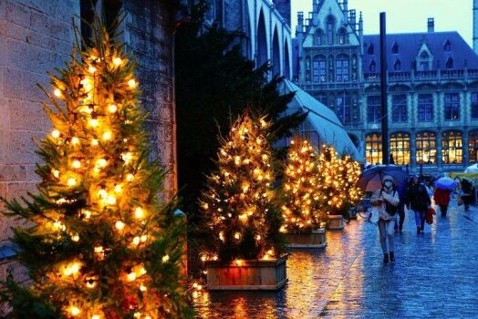 Ghent: Christmas in the rain...
