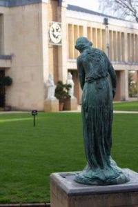 Temperance outside the Lee Library