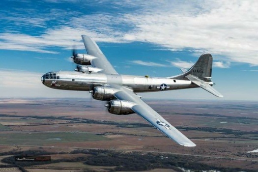 Solve Boeing B-29 Superfortress. jigsaw puzzle online with 70 pieces