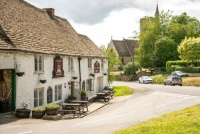 cotswold-village-uley-old-crown-country-pub