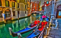 Venezia - Gondole a Calle Guerra