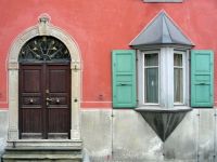 Door and window in Samedan, Switzerland, photo by victor abellón