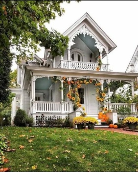 Solve Almost fall.... jigsaw puzzle online with 80 pieces