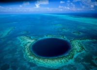 Great Blue Hole, Belize. post by hungryghost