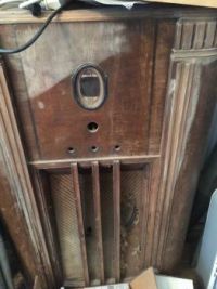 Old Radio Case -- Smaller