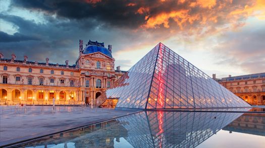 The Louvre Pyramid, Paris!!