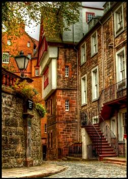 Side Street, Edinburgh, Scotland﻿