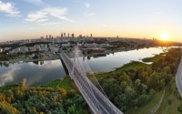 poland-warsaw-vistula-river-swietokrzyski-bridge