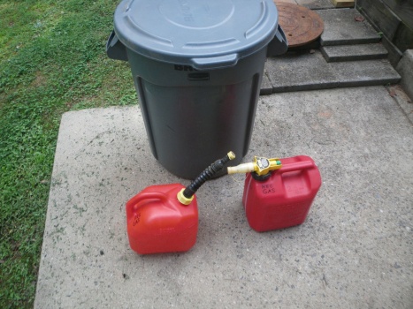 Solve Gas containers jigsaw puzzle online with 30 pieces