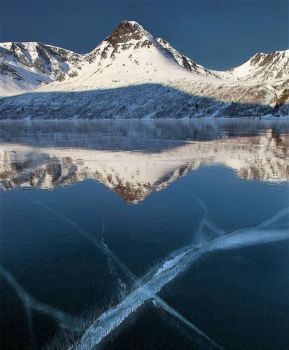 Some of the coolest icy reflections I have ever seen [Norway]