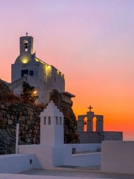 Solve Ilha de Serifos, Grécia jigsaw puzzle online with 80 pieces