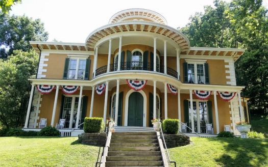 Solve Hillforest Mansion, Aurora, Indiana jigsaw puzzle online with 77 ...