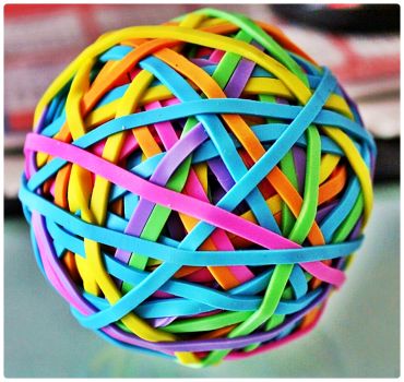 Solve Rubber Band Ball Art jigsaw puzzle online with 306 pieces