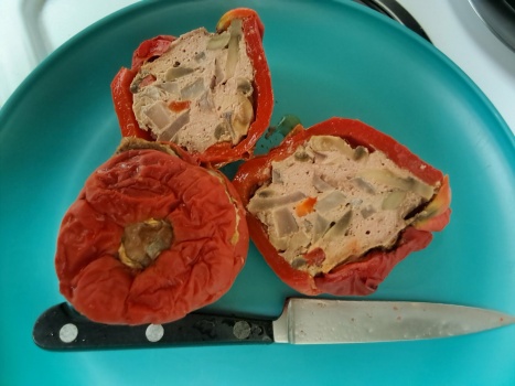 Solve Stuffed Peppers 🇨🇦 jigsaw puzzle online with 63 pieces