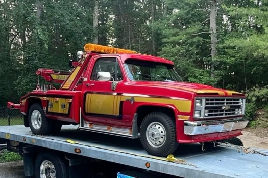 Solve 1986 Chevy C30 Silverado w-Challenger 4800 1st Indy 500 wrecker ...